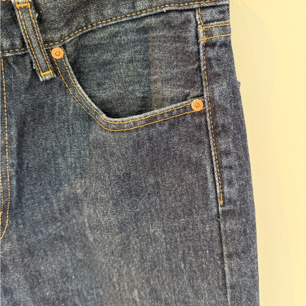 Men’s Levi Jeans - Picture 3 of 6